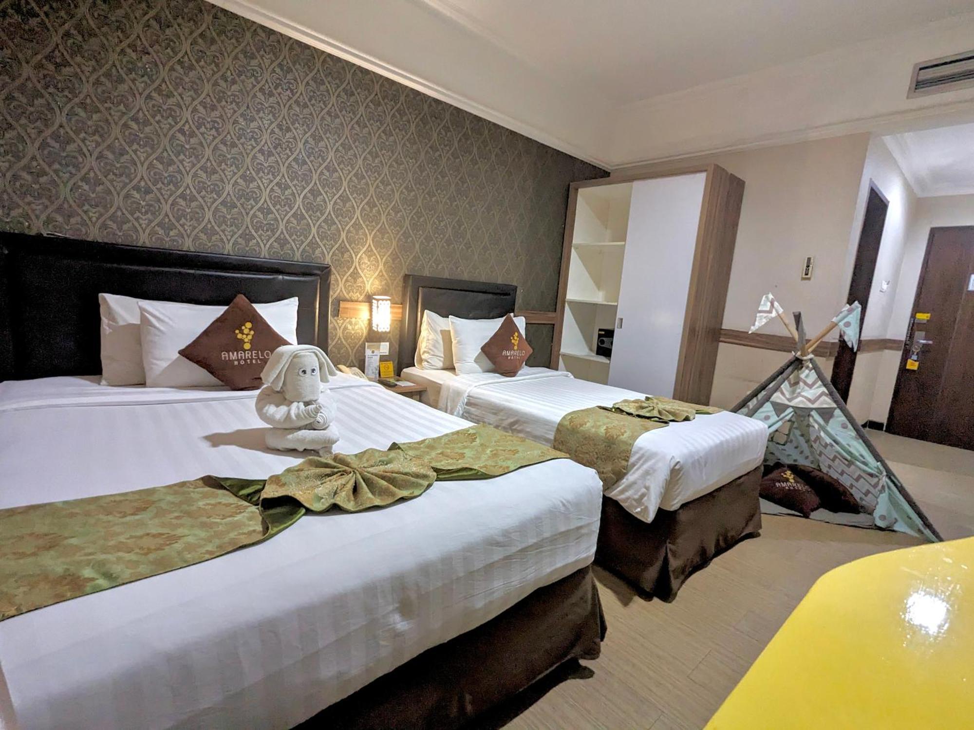Amarelo Hotel Solo Esterno foto