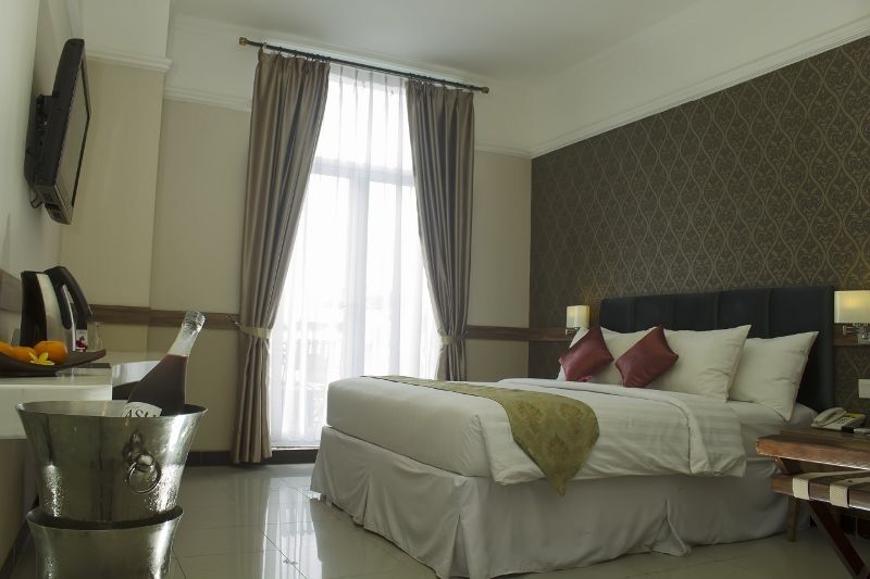 Amarelo Hotel Solo Esterno foto