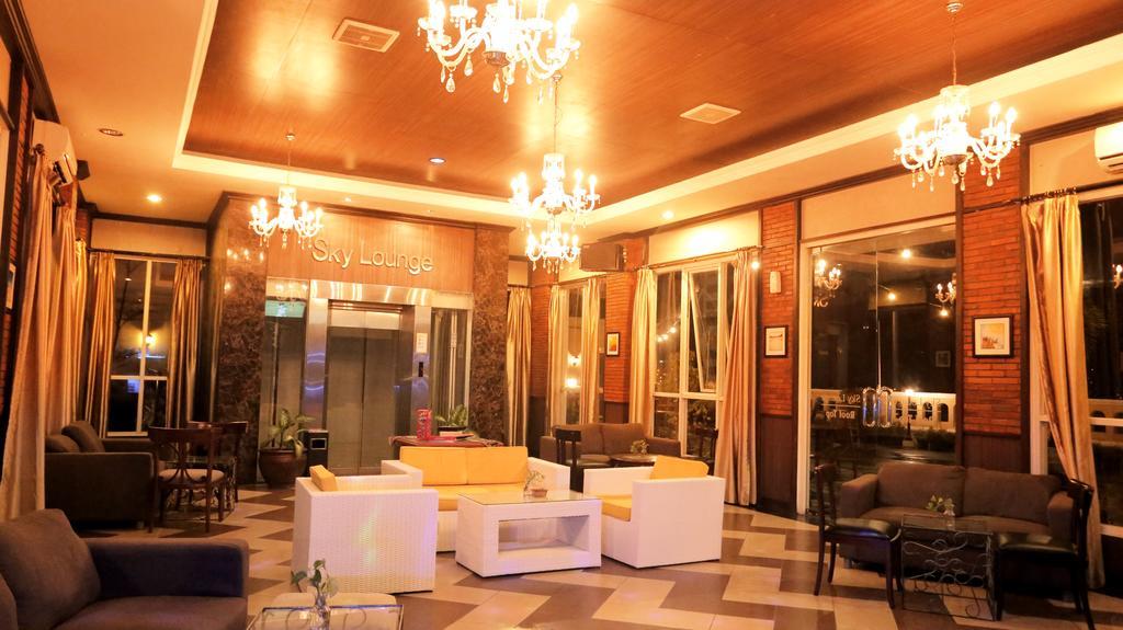 Amarelo Hotel Solo Esterno foto