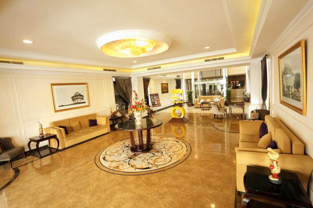 Amarelo Hotel Solo Esterno foto