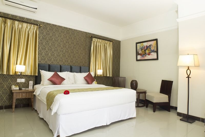 Amarelo Hotel Solo Esterno foto