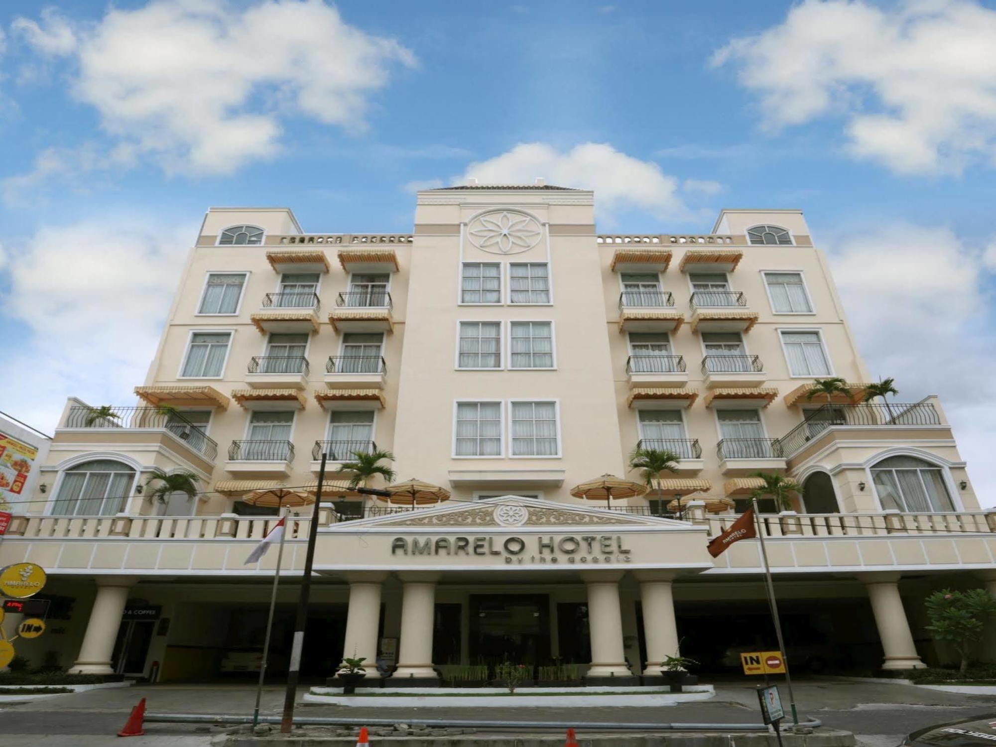 Amarelo Hotel Solo Esterno foto