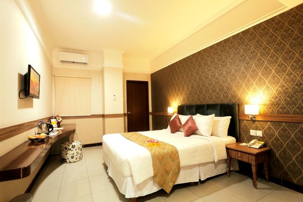 Amarelo Hotel Solo Esterno foto