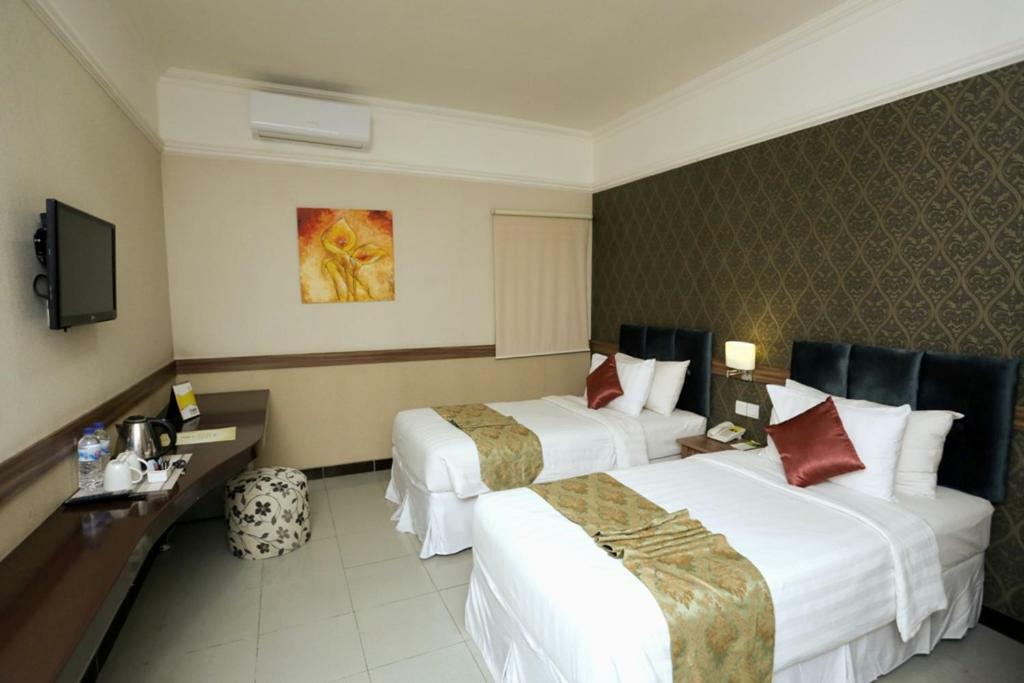 Amarelo Hotel Solo Esterno foto